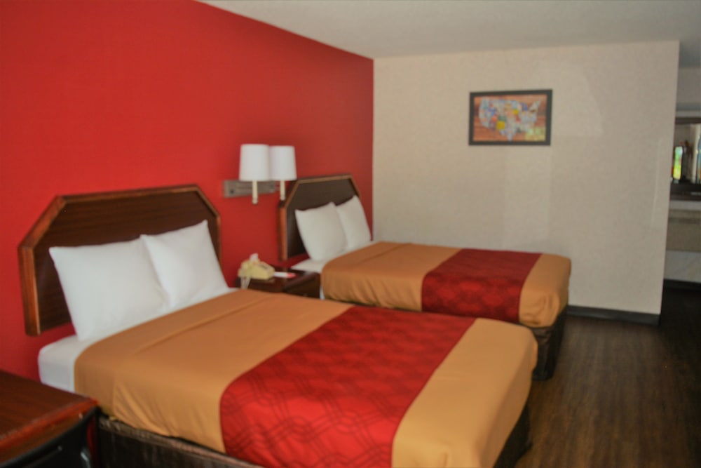 2 Double Beds, Non Smoking photo 1
