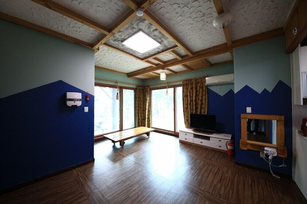 Room (G Windsor 3) photo 3
