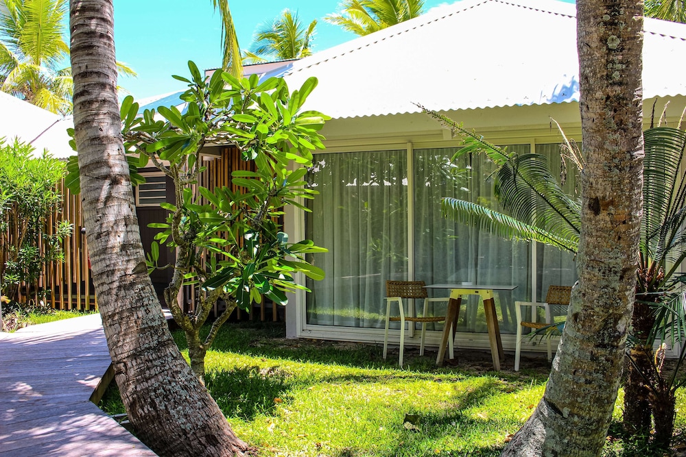 Bungalow, 1 King Bed, Garden Area - Photo 4