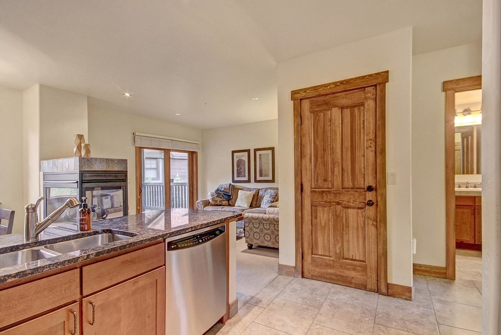 Townhome, 1 Bedroom photo 3