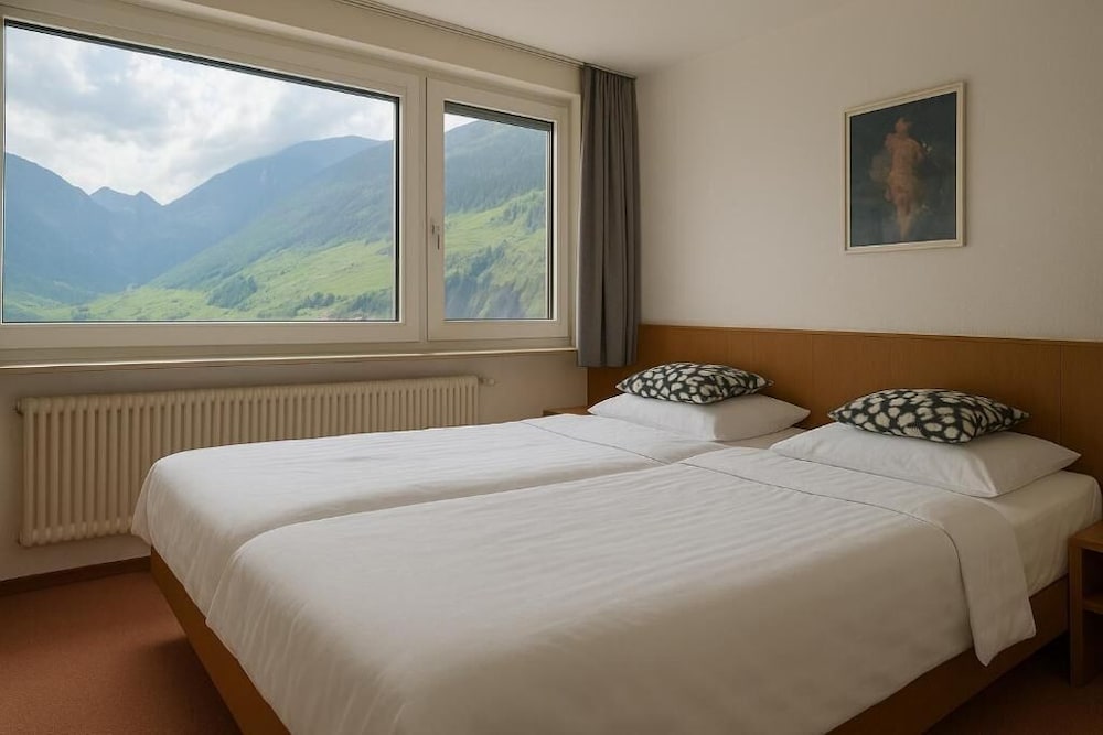 Classic Twin Room