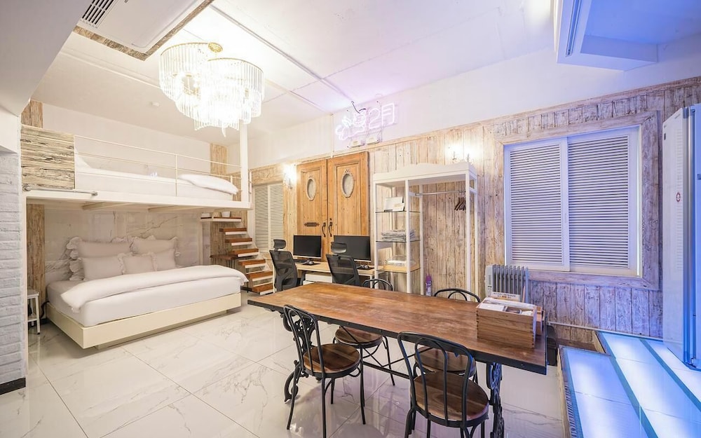 Premium Suite Twin (202) photo 2