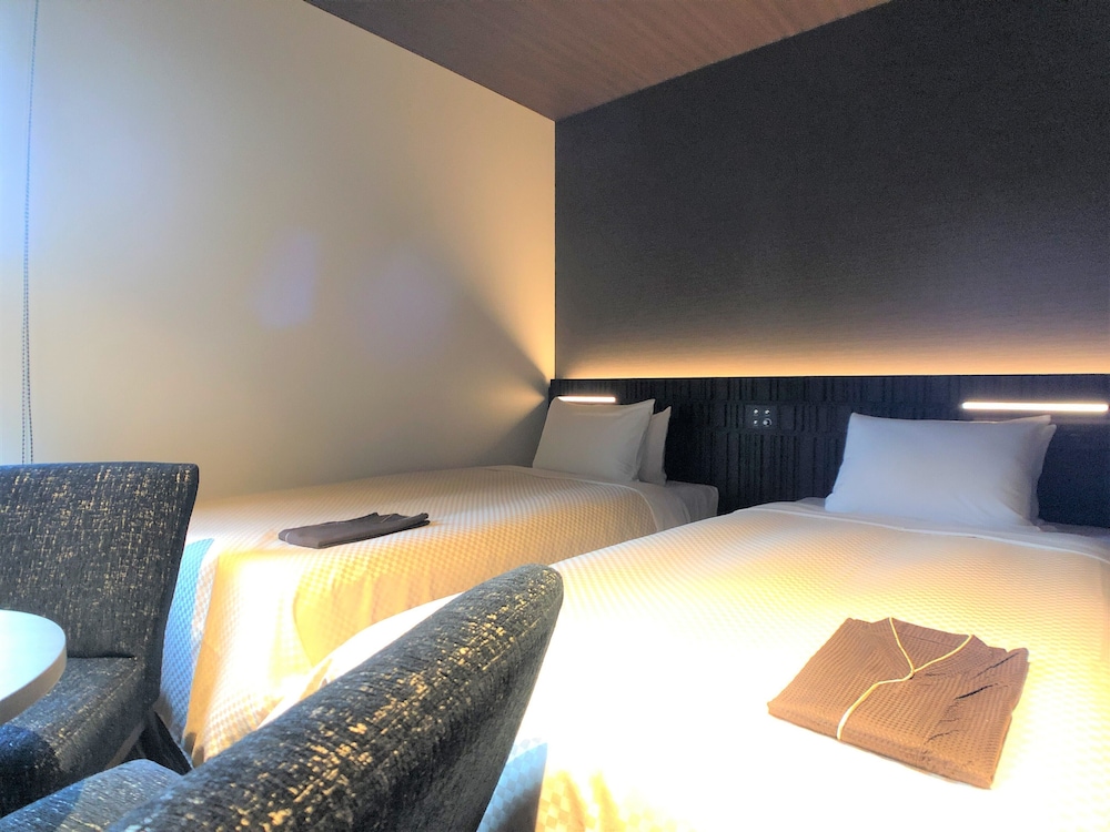 Deluxe Twin Room photo 3