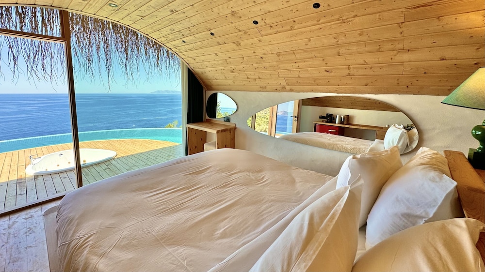 Zambak ( Full Sea View , Private Pool and Jacuzzi )