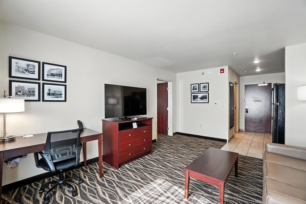Suite, Multiple Beds, Non Smoking (Extended Stay) - Photo 5