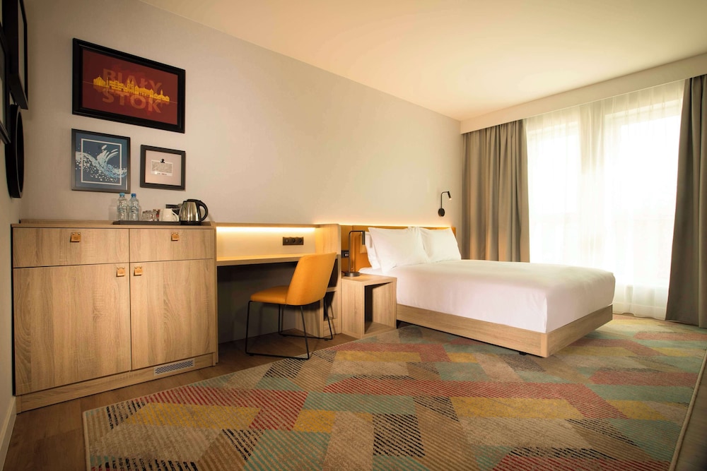 Room, 1 Queen Bed, Accessible - Photo 3