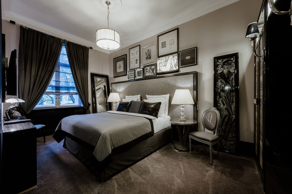 Premium Room (designed by PATRICK HELLMANN) Premium Room (designed by PATRICK HELLMANN)