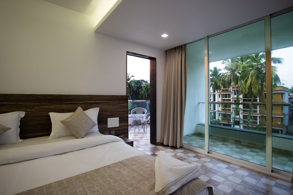 Luxury Room - Photo 11