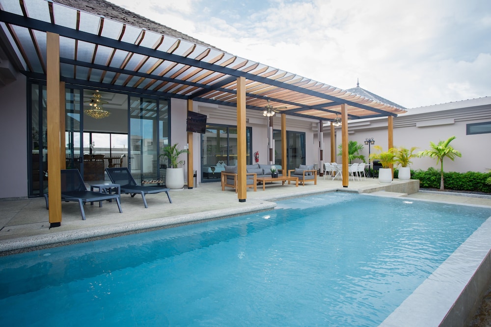 Four Bedrooms Private Pool Villa - Photo 14