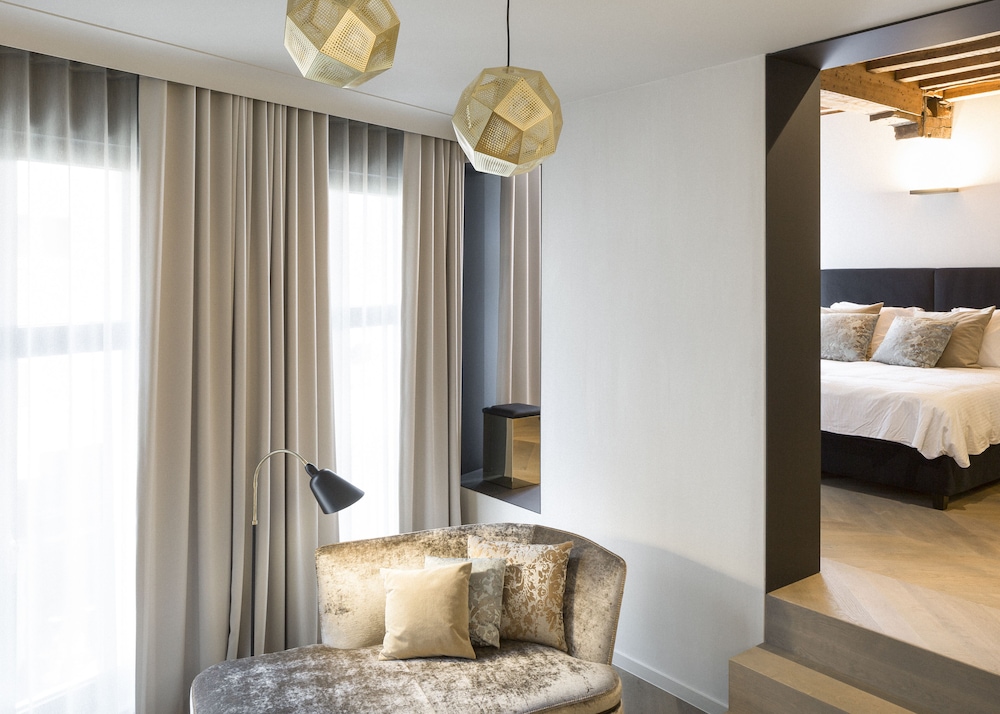 Junior Suite, 1 King Bed (Suite 6)