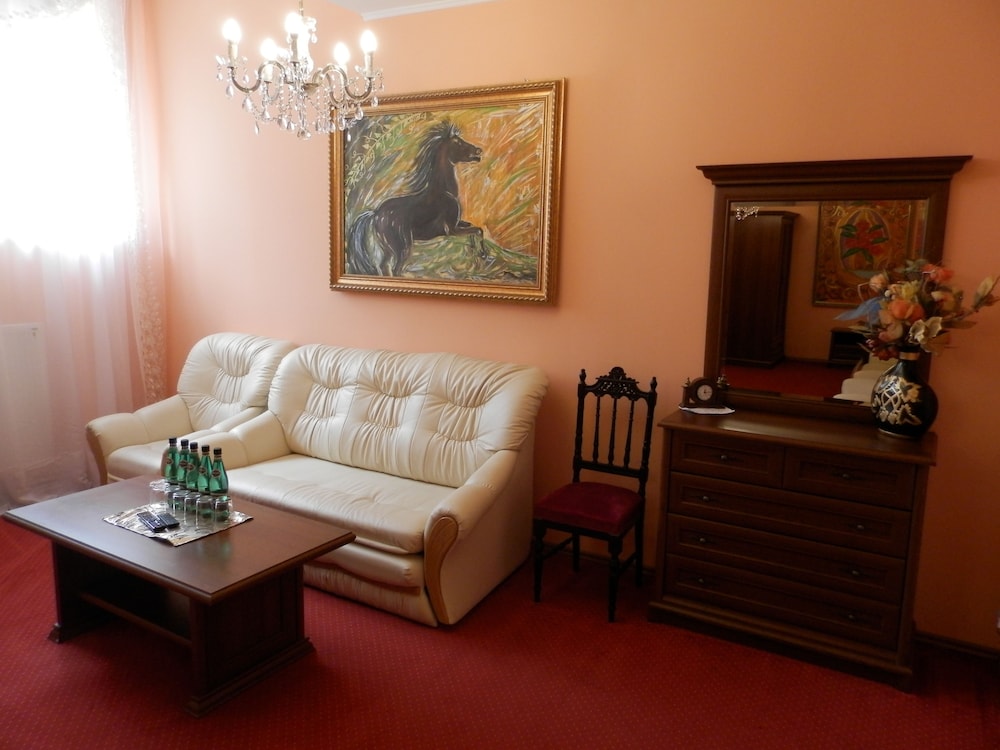Room (7 Persons; Number 205) photo 3