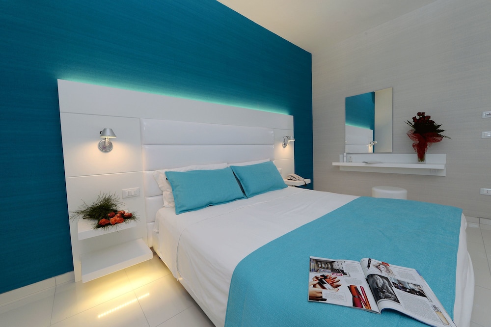 Superior Double or Twin Room, Sea View photo 1