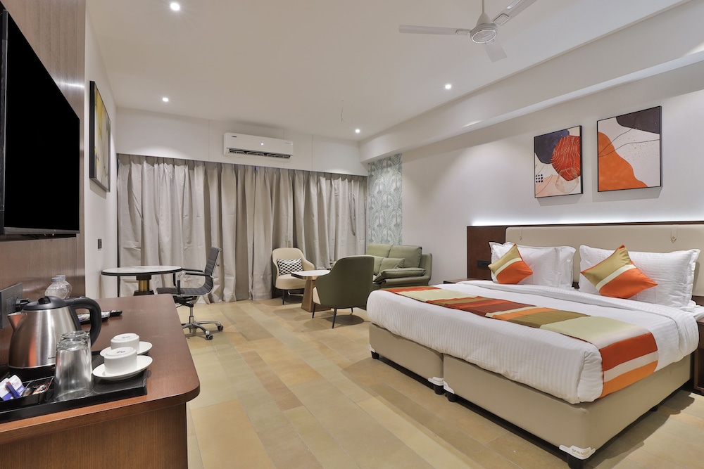 Executive Room - Photo 9