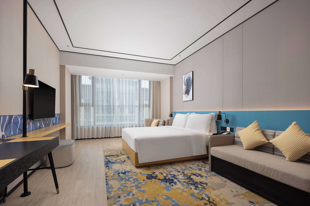 Room, 1 King Bed, Accessible photo 2