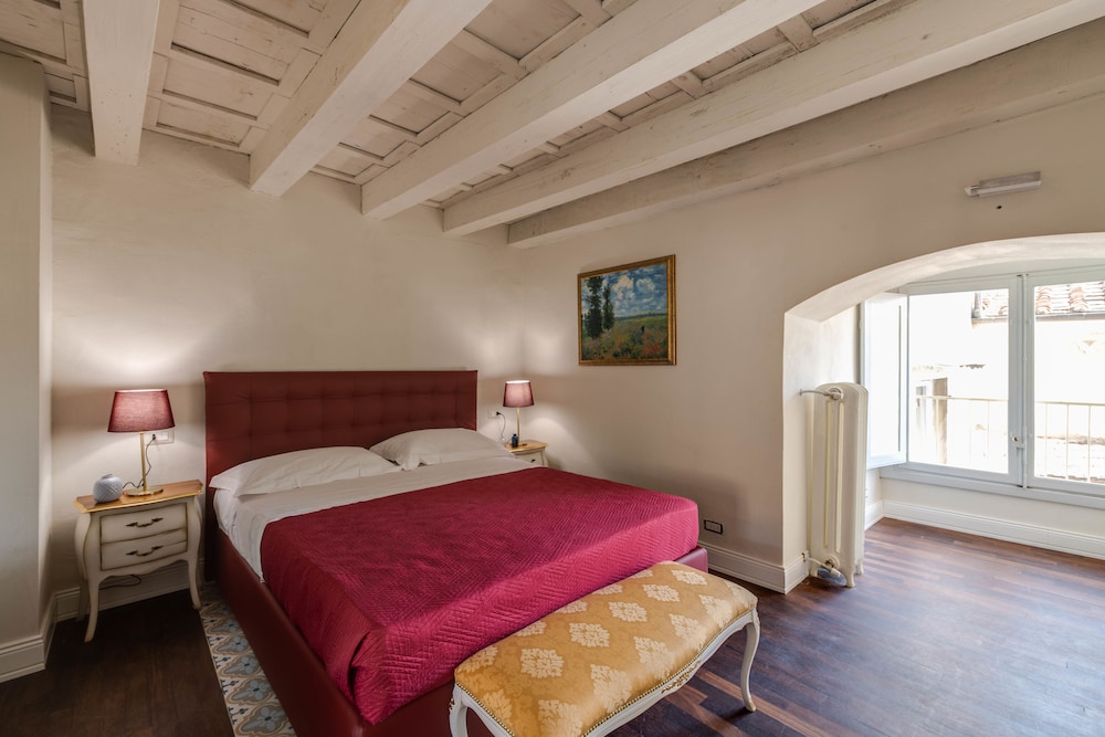 Double Room, 1 Queen Bed (Boboli) photo 1