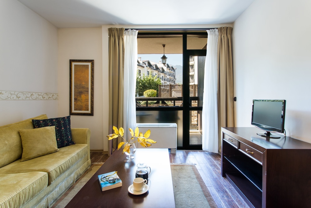 Deluxe Apartment photo 3