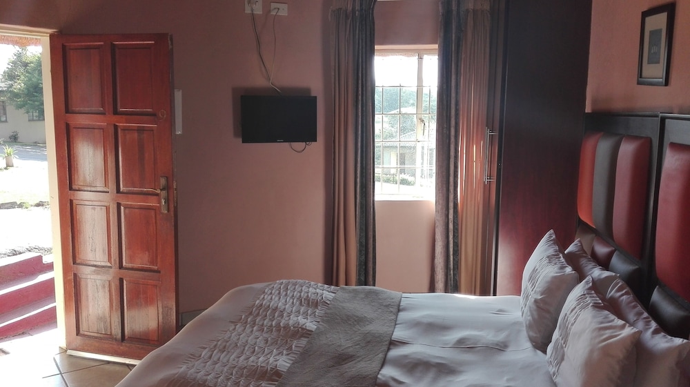 Standard Double Room photo 2
