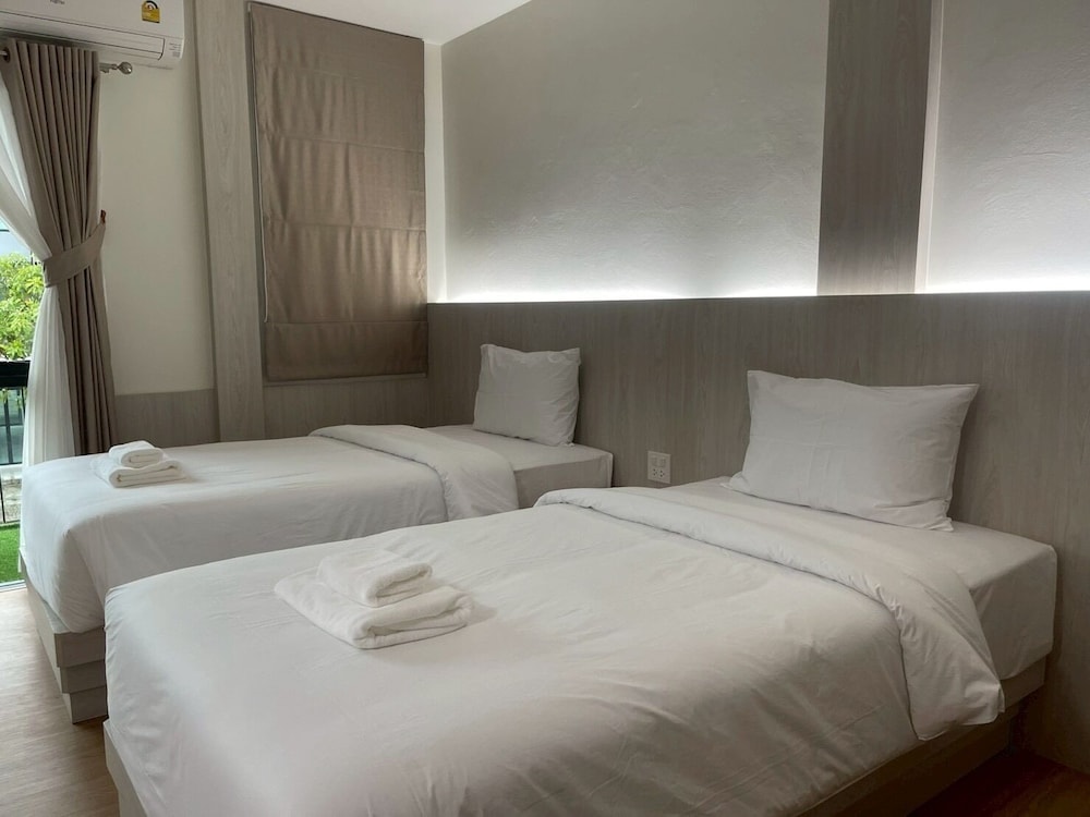 Superior Twin Room, Courtyard View