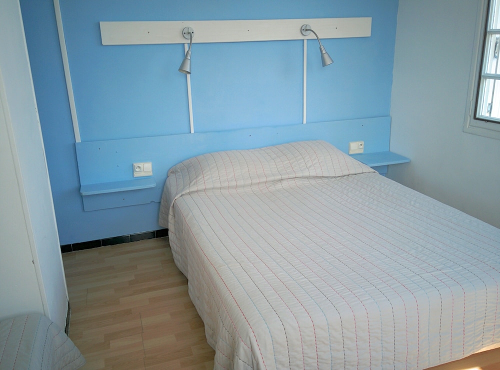 Double Room, River View - Photo 9