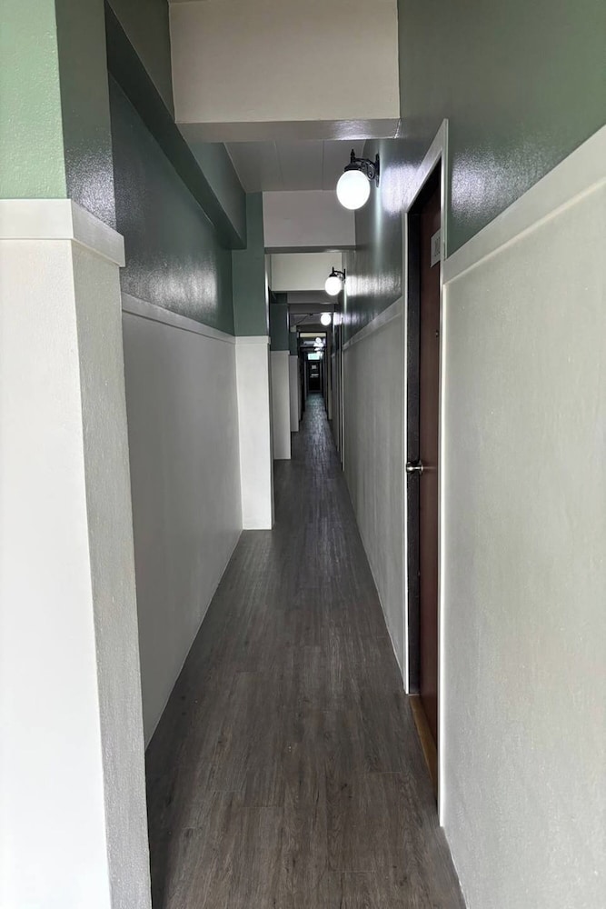 Standard Room with AirCon - Photo 9
