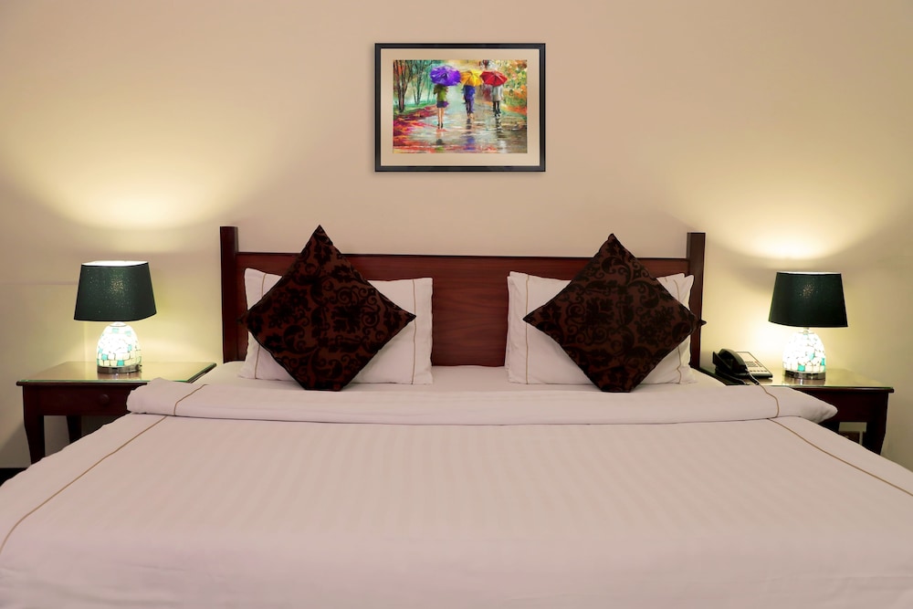 Deluxe King Room photo 1
