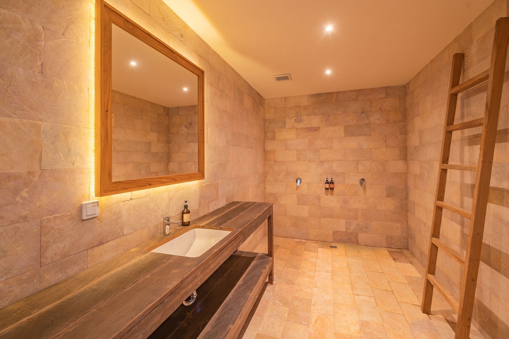 Madya Suite 2 photo 2