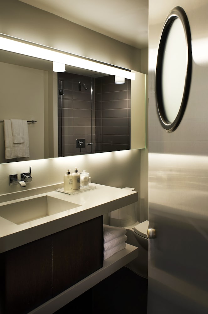 Room, 1 King Bed, Hearing Accessible (Mobility/Hearing Accessible) - Photo 6