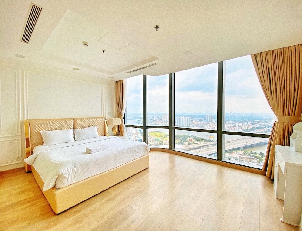 Royal Apartment, 4 Bedrooms, Balcony, River View photo 1