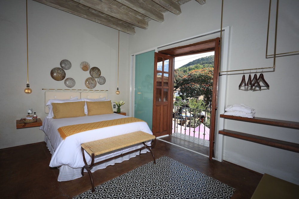 Suite, Bathtub