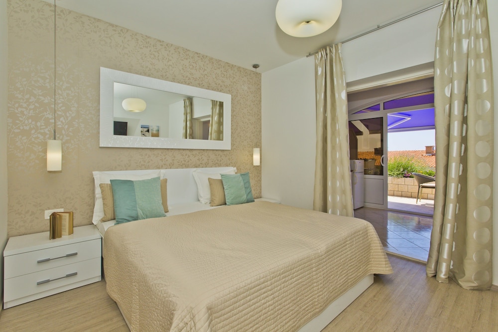 Comfort Apartment, 1 Bedroom, Terrace, City View - Photo 9