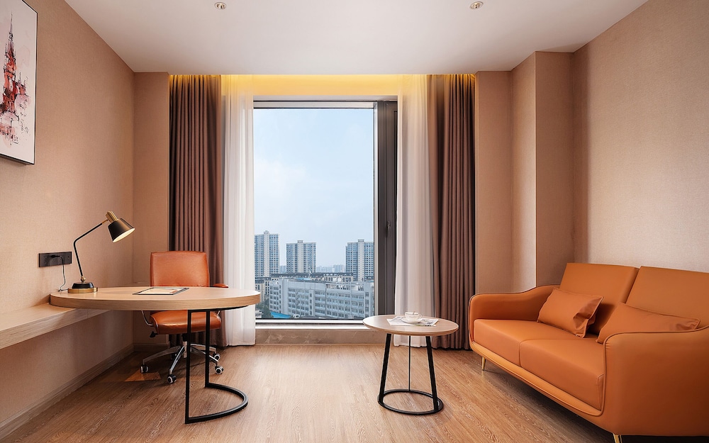 Deluxe Double or Twin Room photo 3