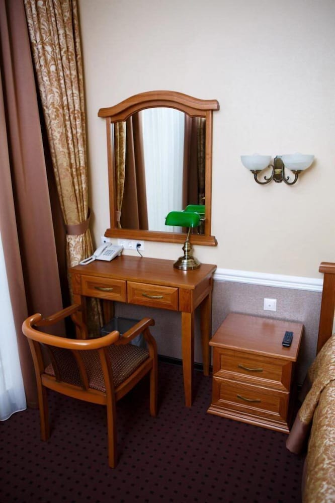 Suite (With Extra Sofa Bed) photo 2