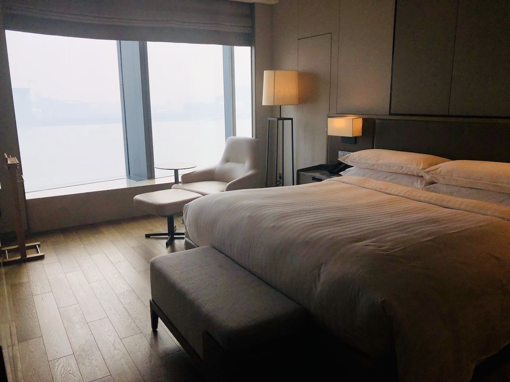 Club Suite, 1 Bedroom, River View photo 2