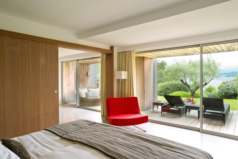 Superior Suite - Photo 3