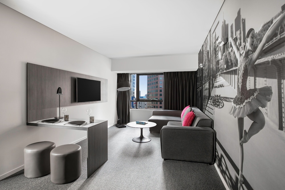 One Bedroom Apartment With Spa (Weekly Housekeeping) - Photo 3