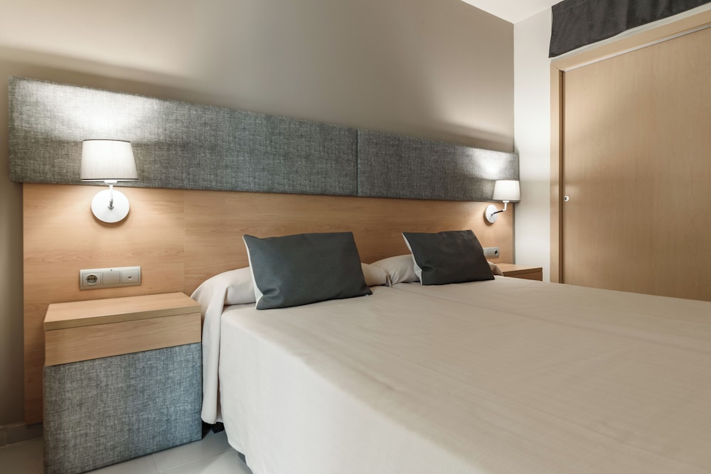 Habitación Doble, Vista Parcial al Mar