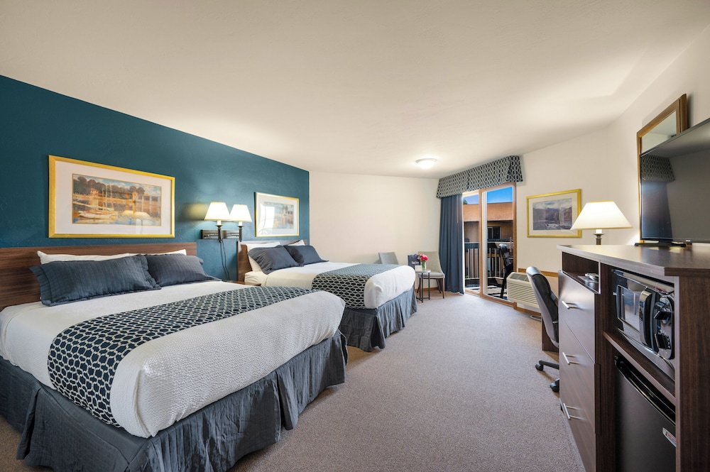 Standard Double Room, 2 Queen Beds, Harbor View photo 1