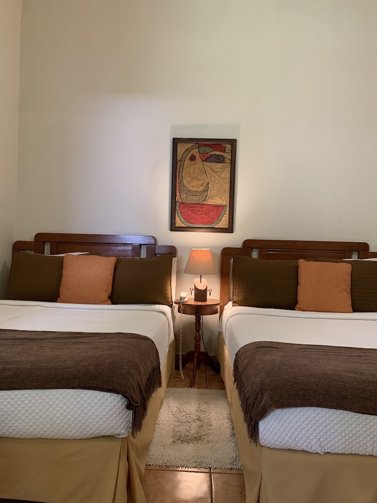 Double Room (Two Double Beds) photo 3