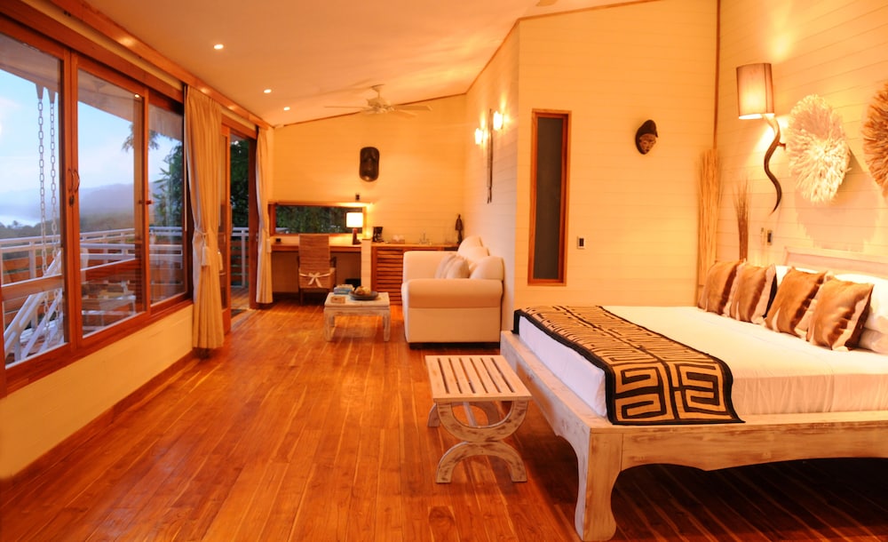Signature Penthouse, 1 King Bed, Ocean View photo 1
