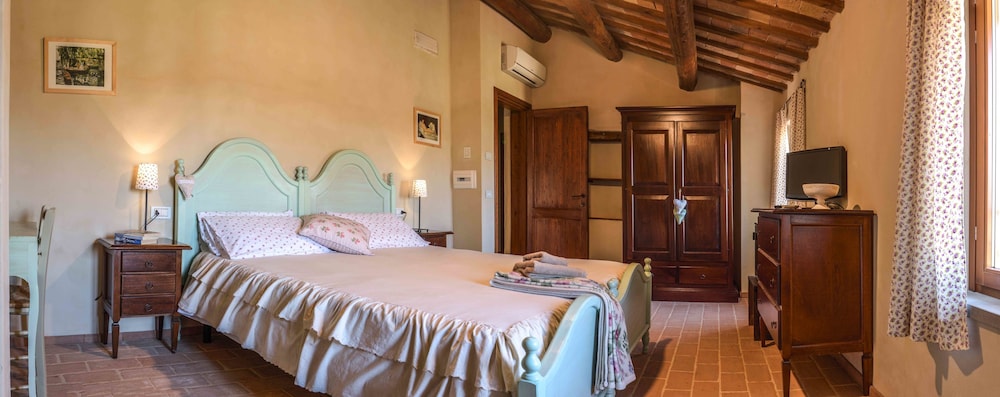 Double or Twin Room photo 3