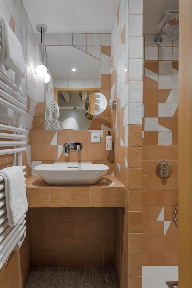 Double Room with Shower photo 3