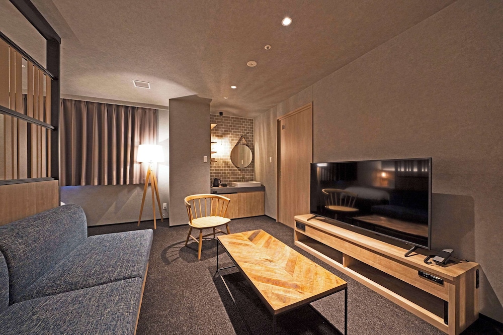 The Around Suite, Quad, Non Smoking