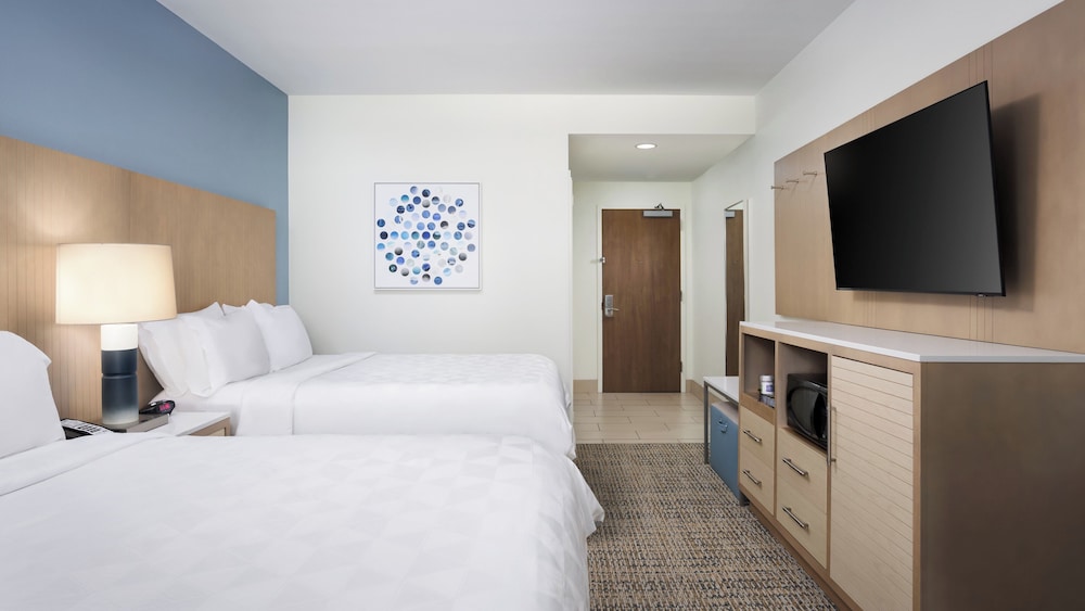 Standard Room, 2 Queen Beds, Balcony (Additional Living Area) photo 1