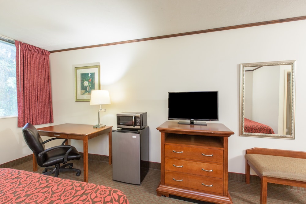 2 Double Beds - Non-Smoking photo 2