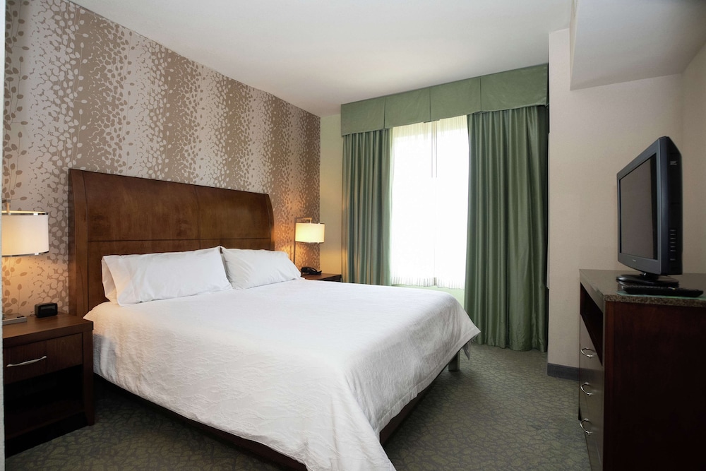 Room, 1 King Bed, Accessible (Hearing) - Photo 4
