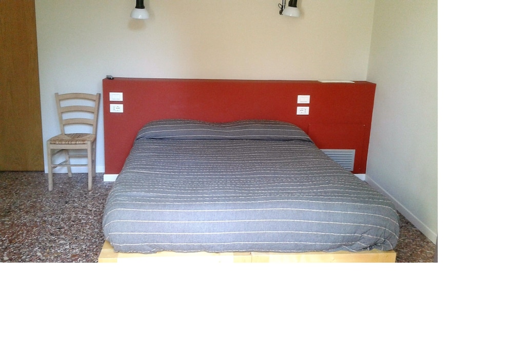 Basic Double Room photo 1