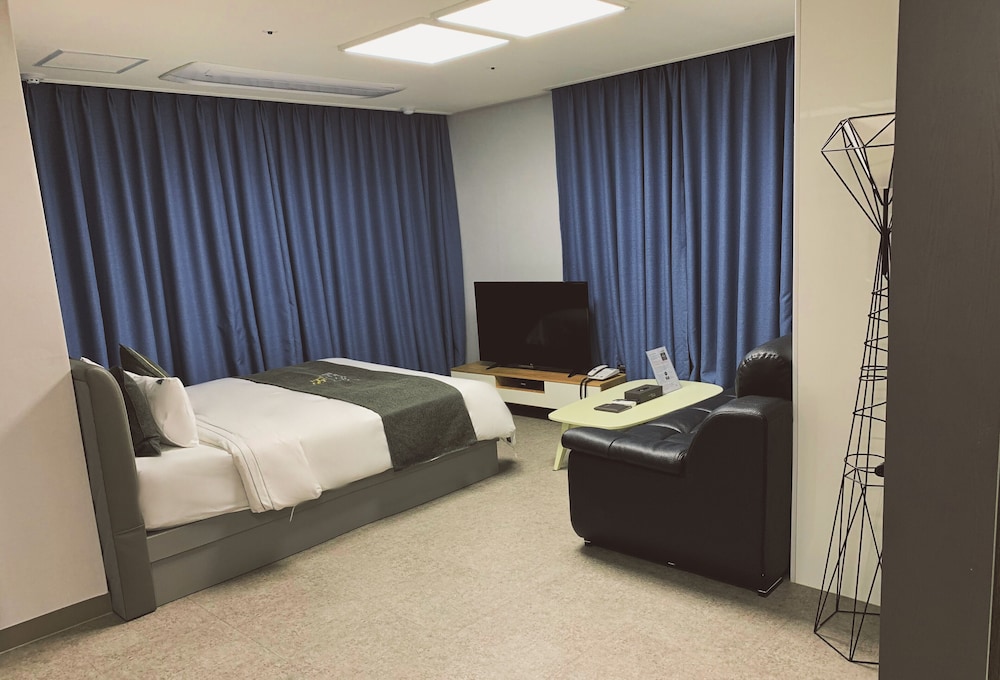 Basic Double Room