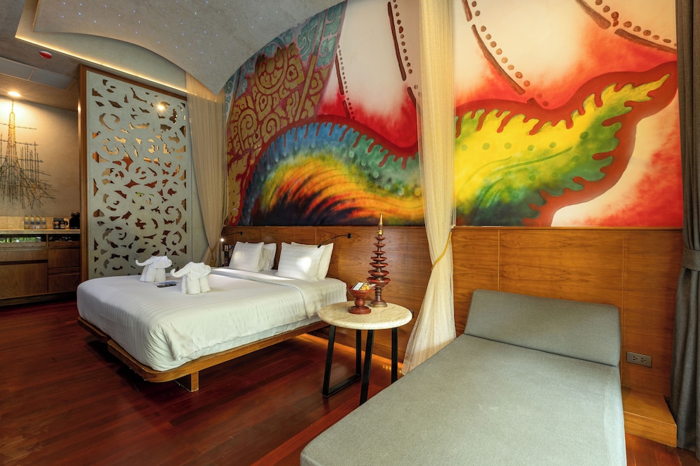 Cabana Suite Pool Access - Photo 17