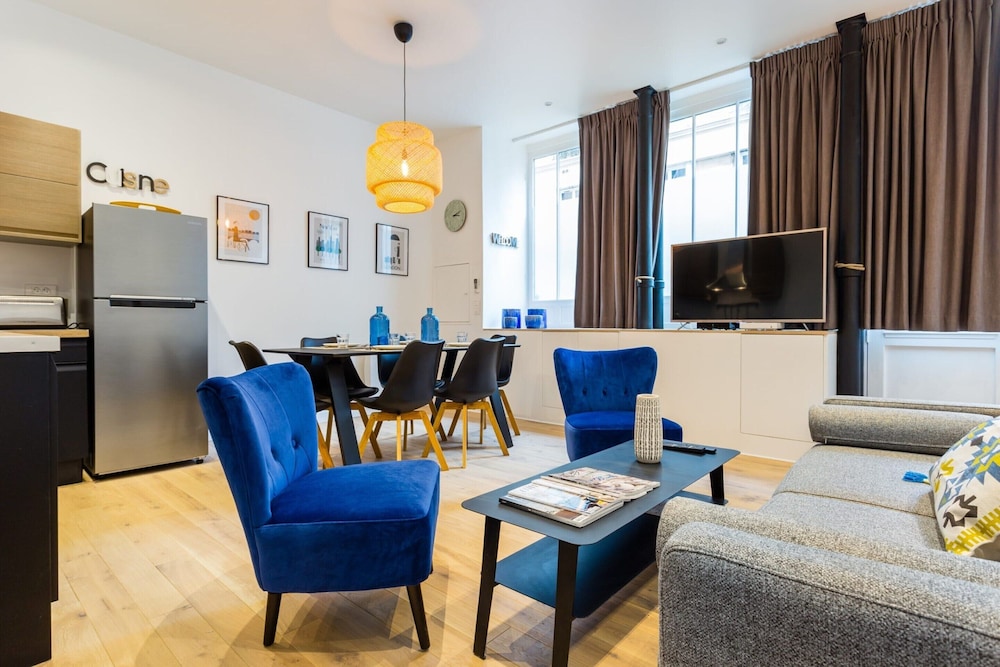 Apartment photo 1