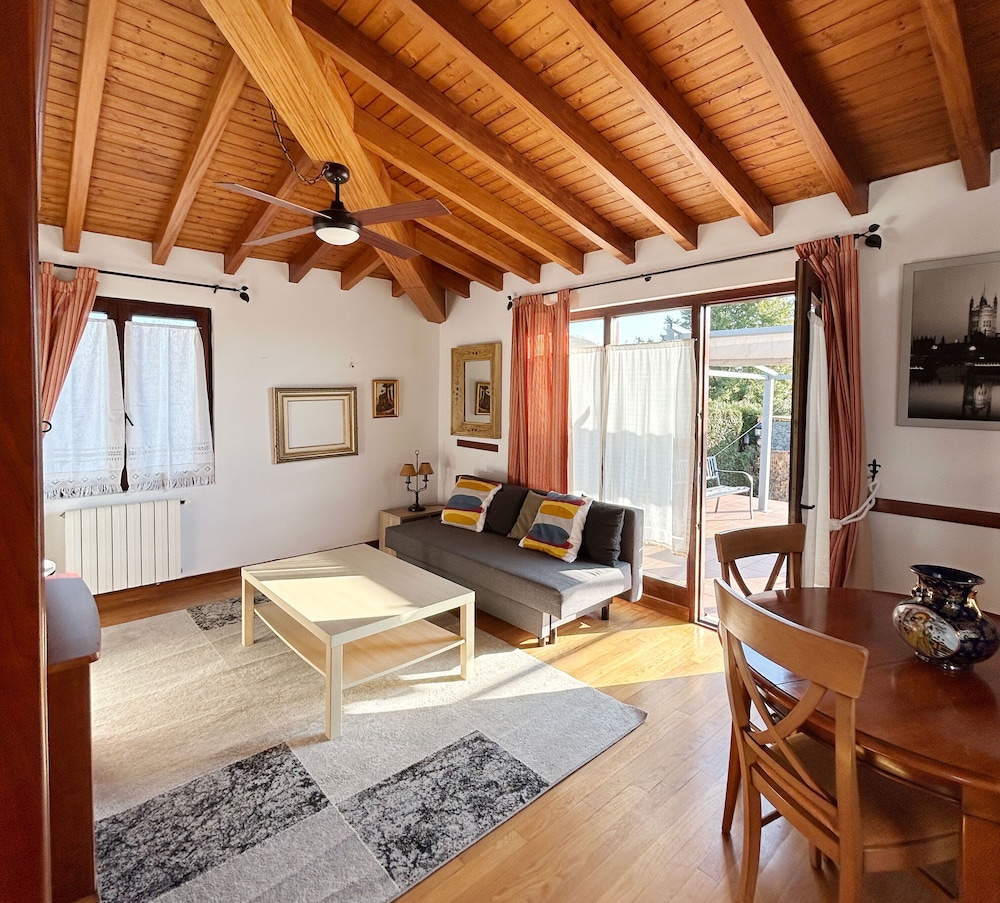 Family House, 2 Bedrooms, Kitchen, Garden View
